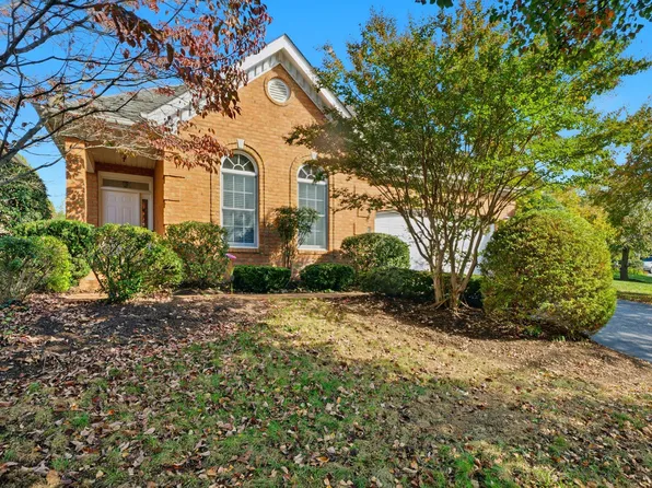 3321 Somercroft Ct, Roanoke, VA 24014