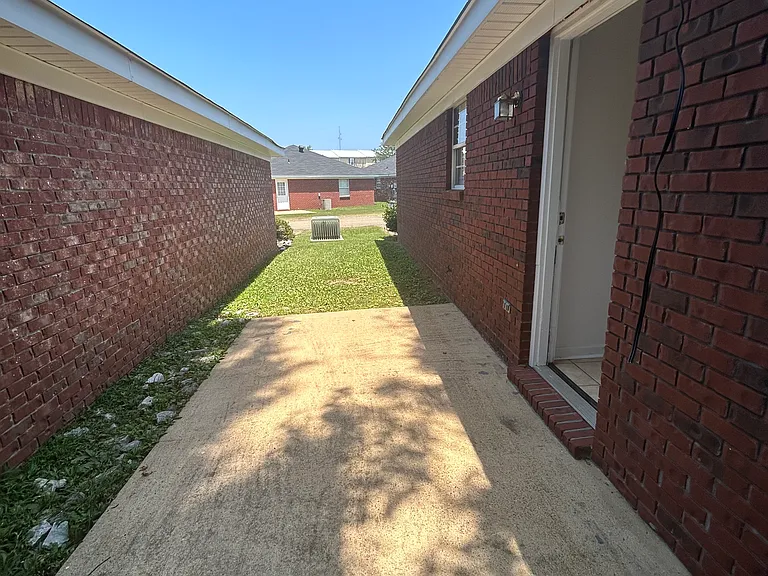 103 Taylor Meadows Dr #105 — Photo 10