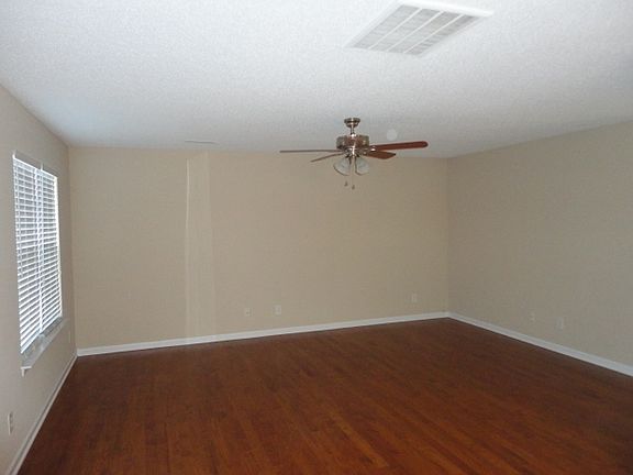 2nd image of 3103 Woodbluff Dr