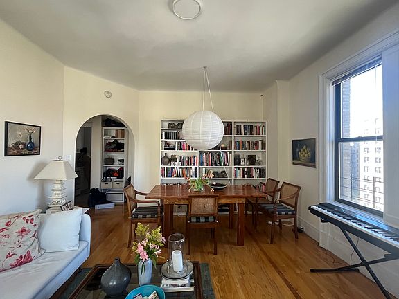 4th image of 2586 Broadway #9C