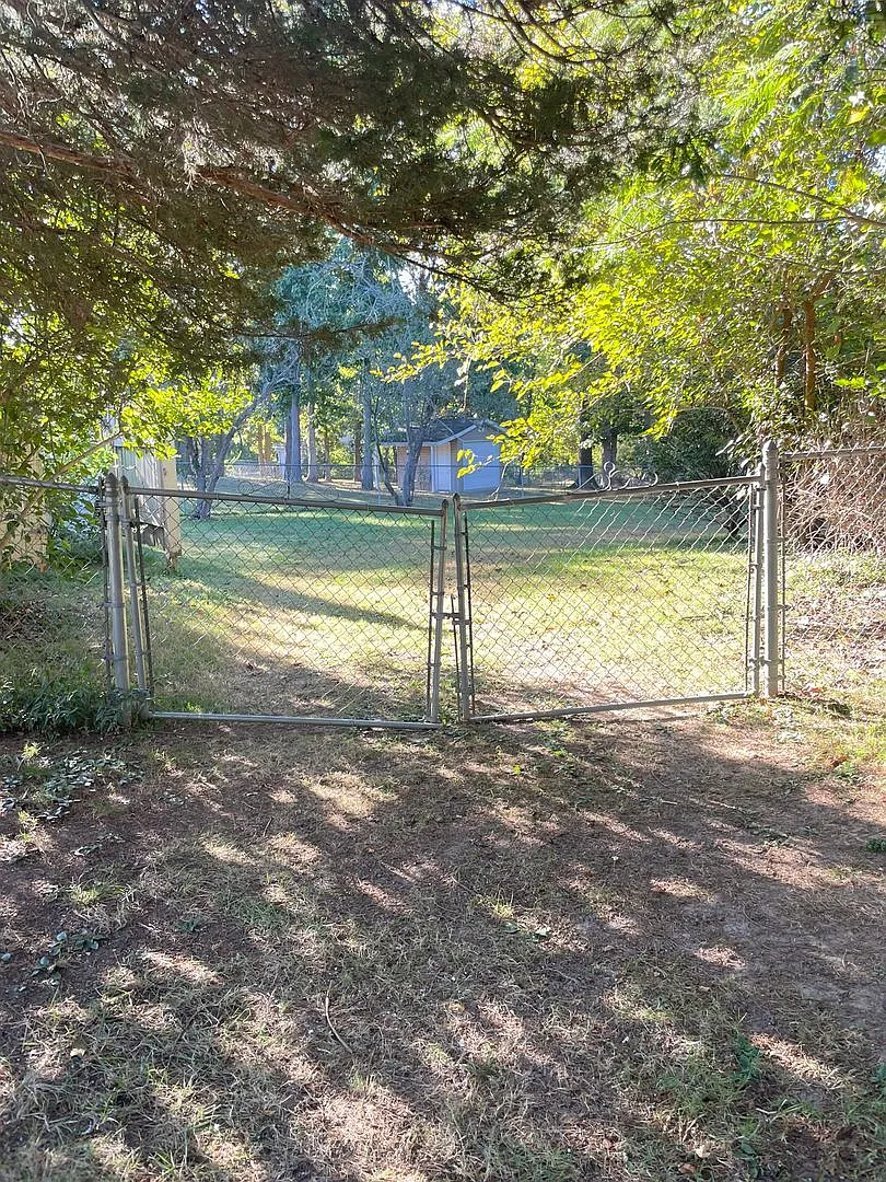 3 Bedroom 2 Bath in Troy, MO — Photo 4