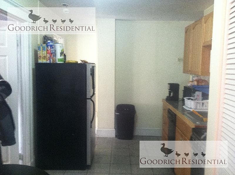 2nd image of 224 Hanover St APT 6G