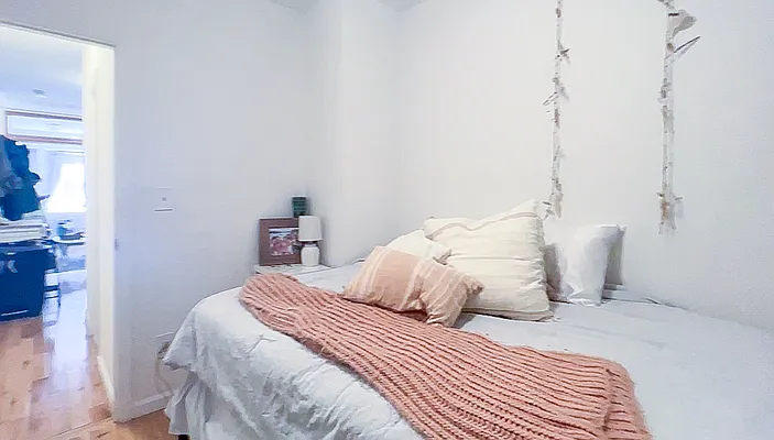 Rented by Compass | media 23