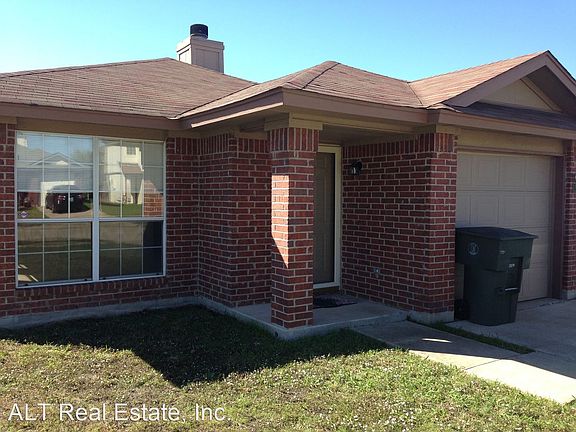 4th image of 2300 Tracey Ann Ln