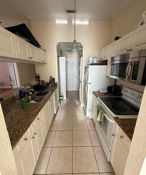 15780 SW 106th Ter #202 — Photo 6