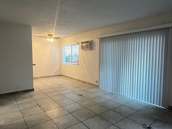 4th image of 9017 Langdon Ave APT 22