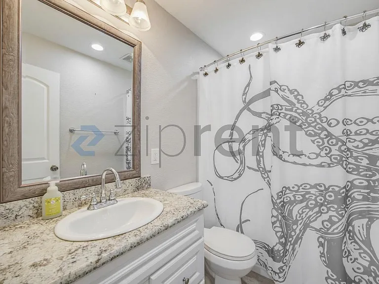 518 E King St — Photo 19