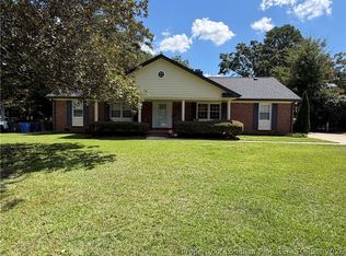 339 Colinwood Dr, Fayetteville, NC 28303