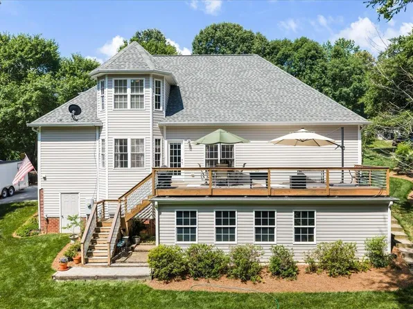 25 Winchester Ct, Youngsville, NC 27596