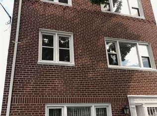 2026 47th St, Astoria, NY 11105