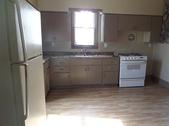 3rd image of 2303 Kristan Ave