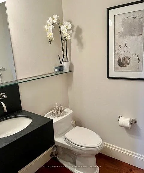 33 Howard Ave — Photo 16