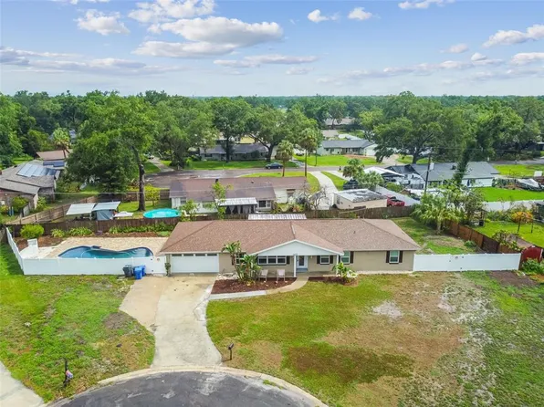 1410 Moss Laden Ct, Brandon, FL 33511