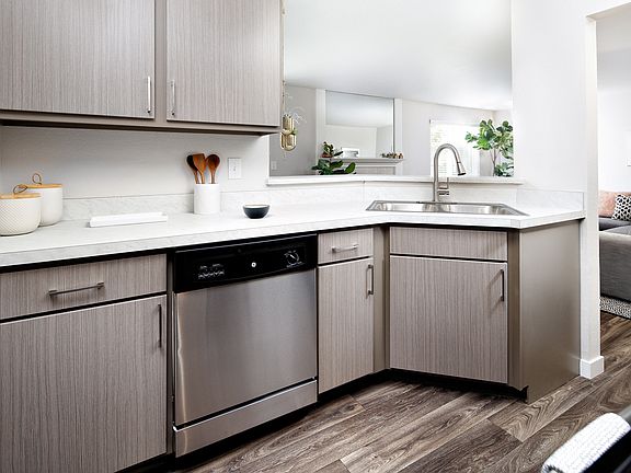The Lakehouse Apartments Kitchen Appliances and Cabinets
