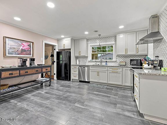 5th image of 622 Dellwood Ave