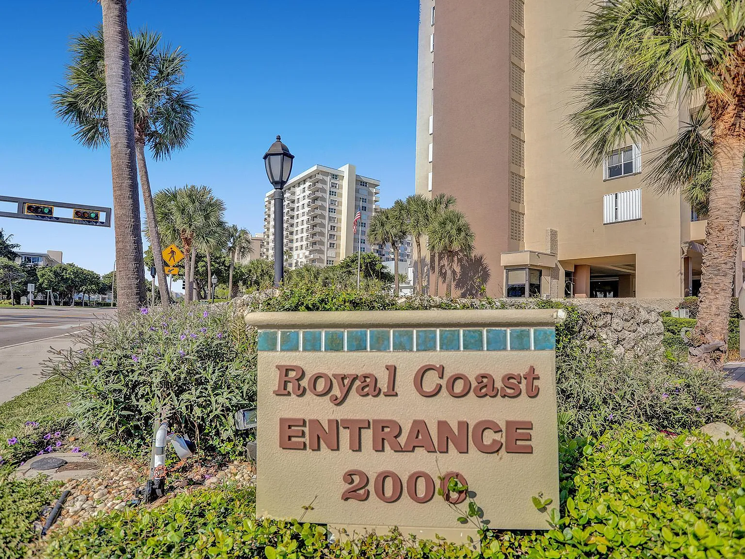 2 bed, 2.0 bath, 1160 sqft, $3,200 — Photo 3