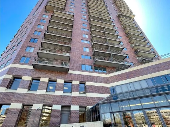 300 Walnut St Unit 1105, Des Moines, IA 50309