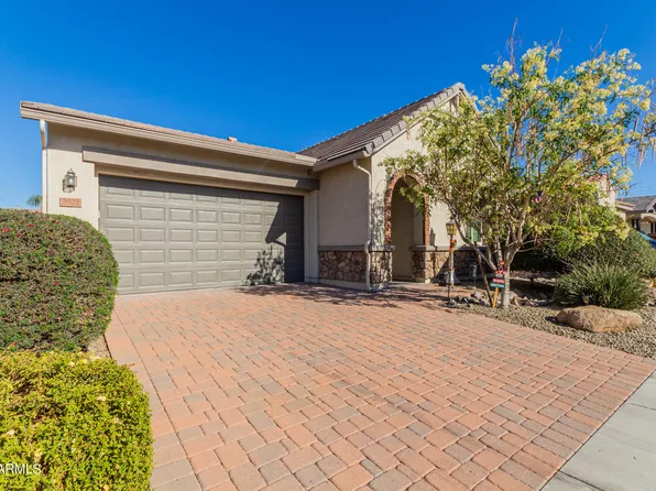 3922 E RAKESTRAW Lane, Gilbert, AZ 85298