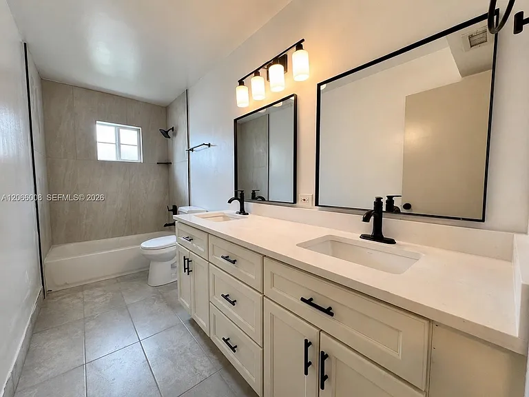 2050 Madeira Dr — Photo 9