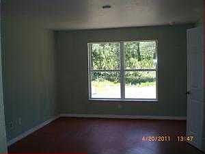 3rd image of 1215 Wells Ave