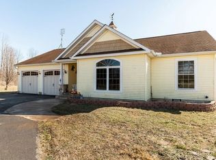 5699 Burns Rd, Medina, NY 14103