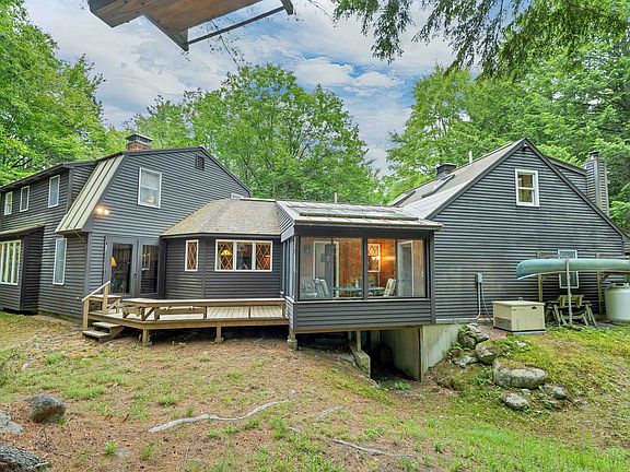 3rd image of 106 Cooper Road