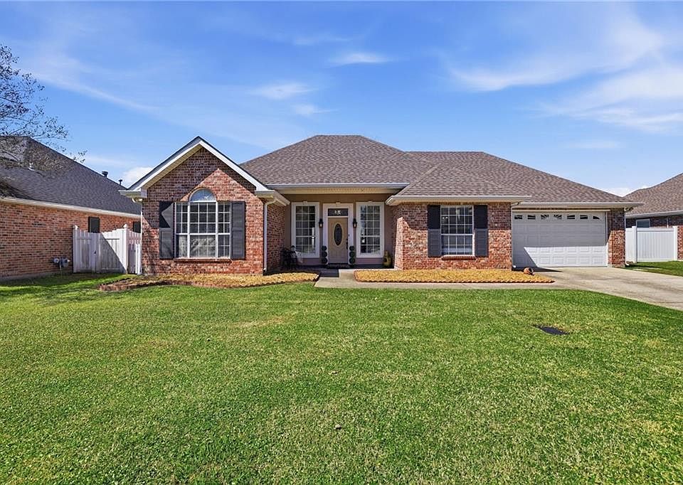 1st image of 110 Avalon Pl