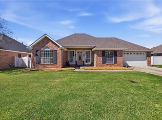 110 Avalon Pl, Hahnville, LA 70057