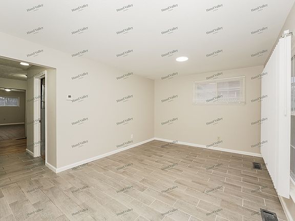 3rd image of 11856 Saint John Ave
