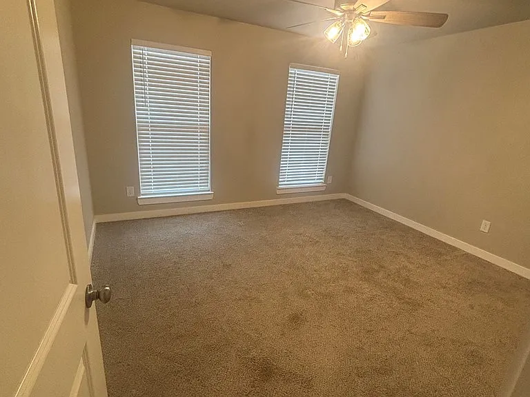 2827 Battle Ave — Photo 8