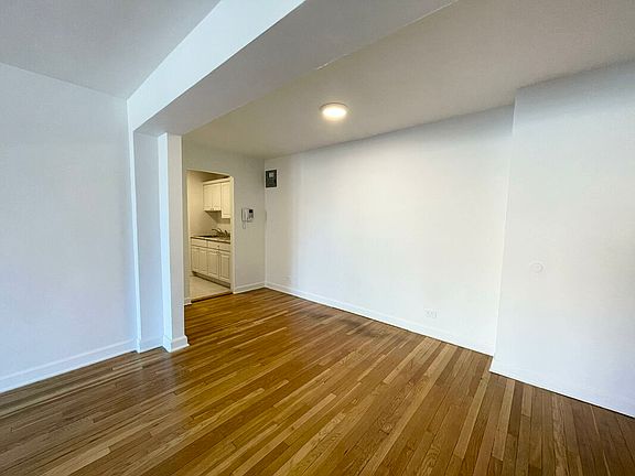 4th image of 1360 York Ave APT 7B