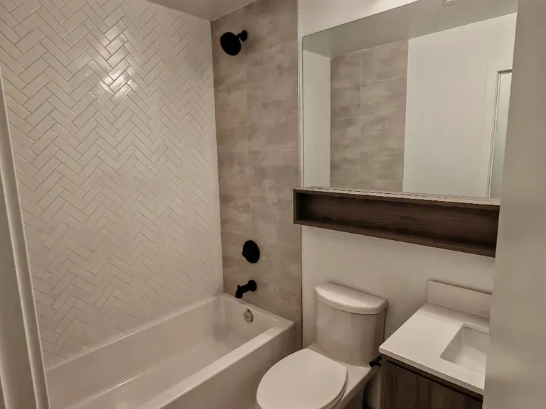 8888 Yonge St #415 — Photo 12