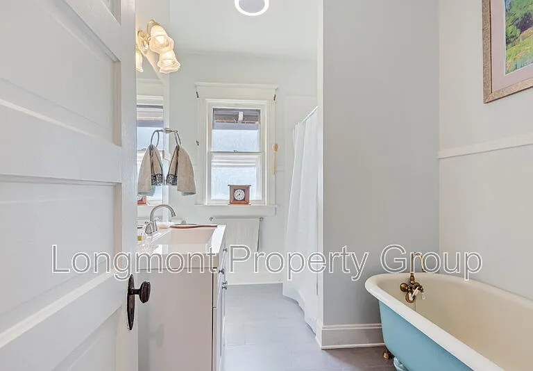 632 Bross St — Photo 14