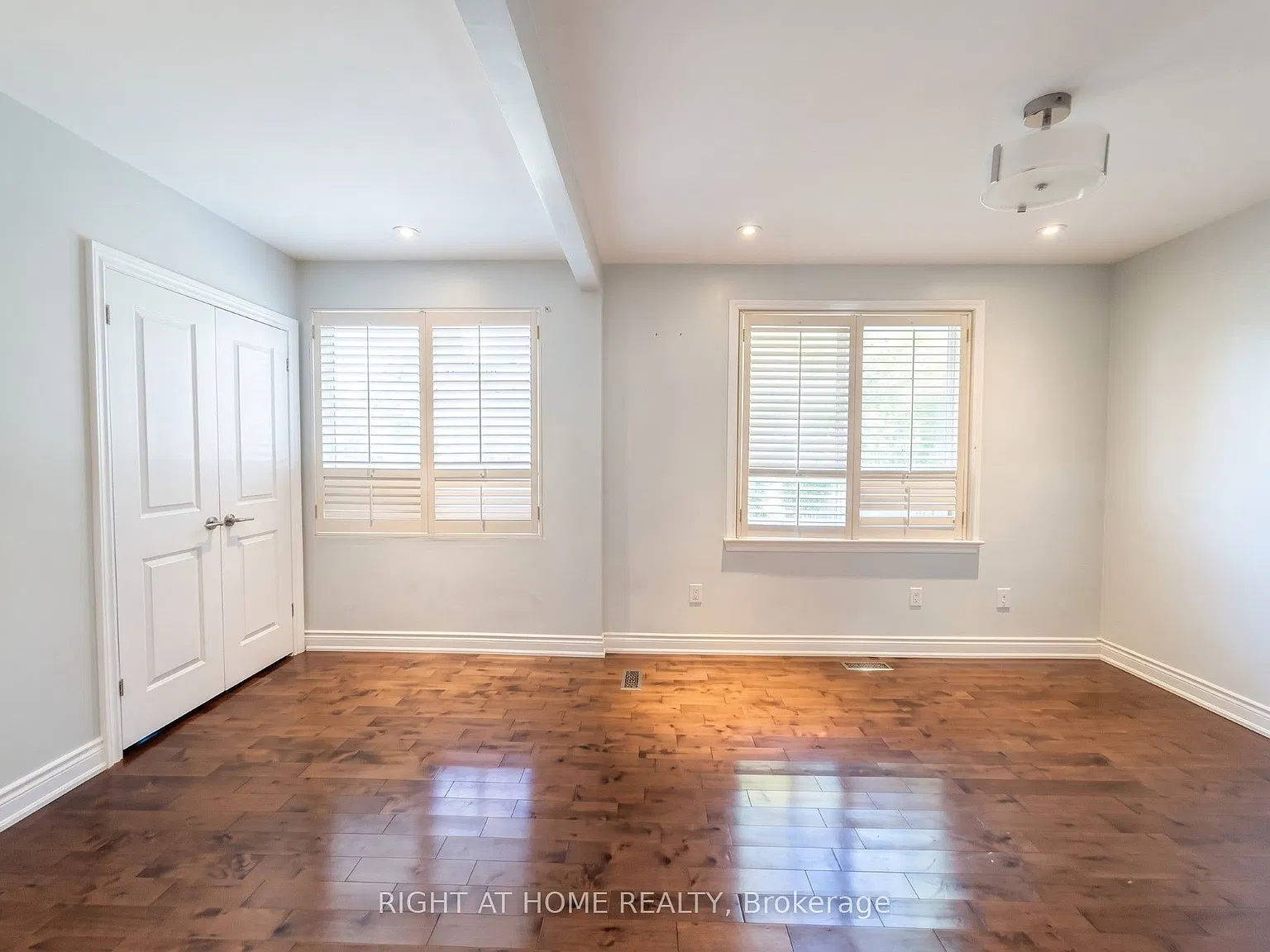 6 bed, $4,200 — Photo 4