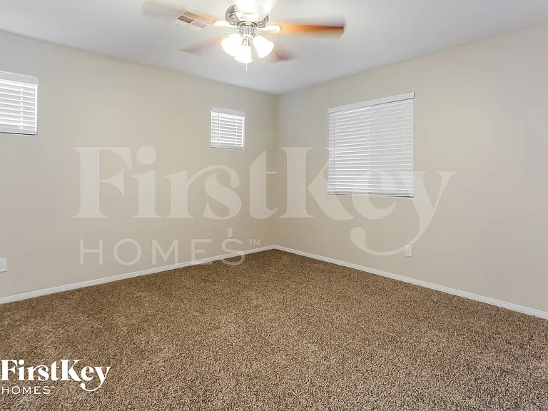 8933 Hand Painted Ct — Photo 9