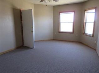207 Lindsey St #3, Fall River, MA 02720