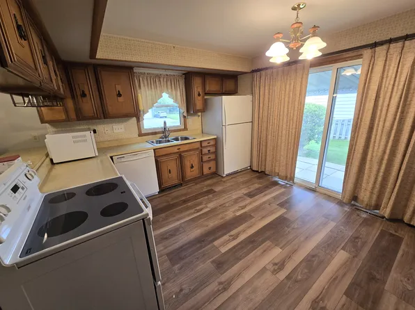 2418 N Meade St, Appleton, WI 54911