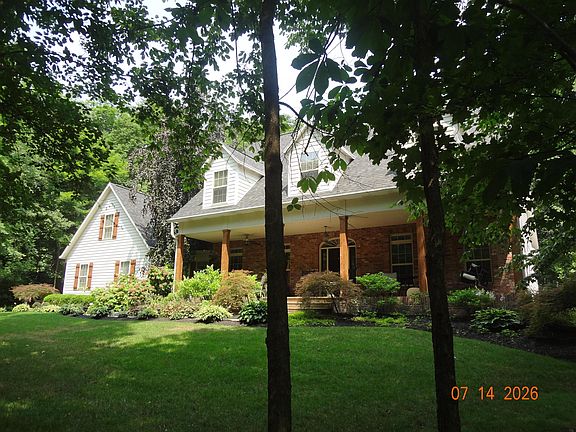3rd image of 360 Warren Point Ln