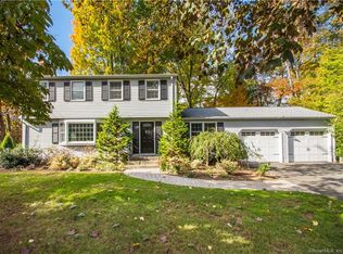 125 Hyde Rd, West Hartford, CT 06117
