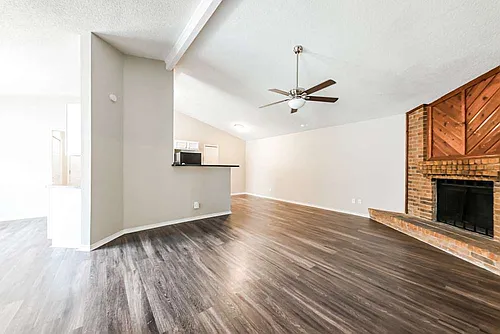 1113 Sandalwood Ln Photo 1
