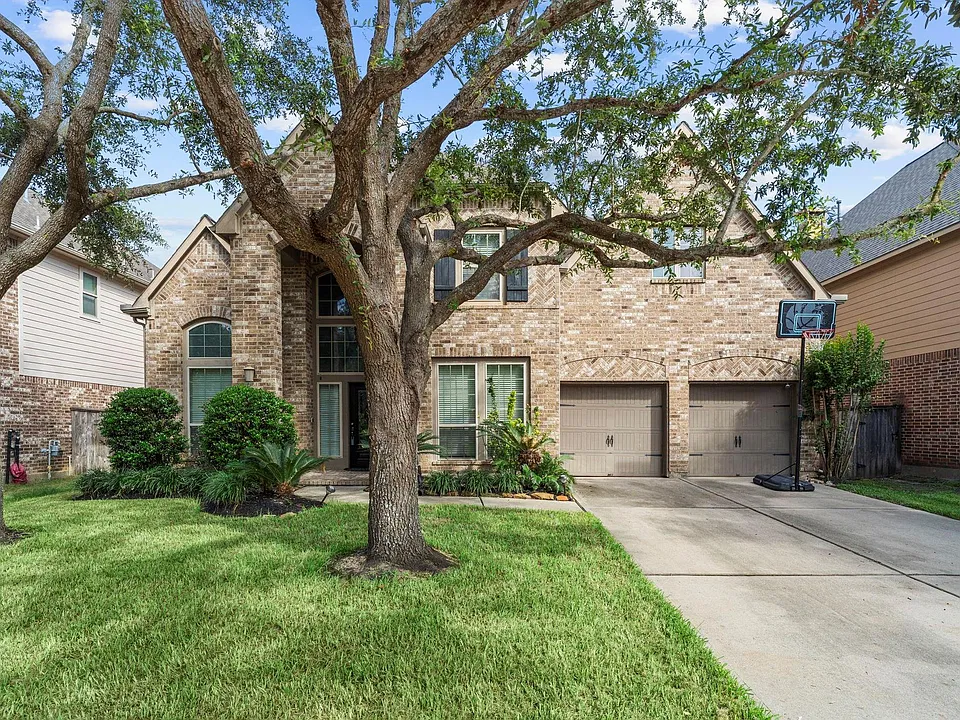 9819 Saint Romain Dr