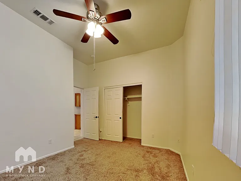 4528 E Rowel Rd — Photo 17