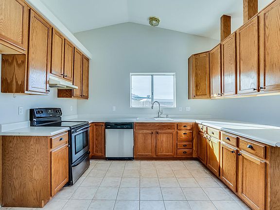 3rd image of 626 N 99th St