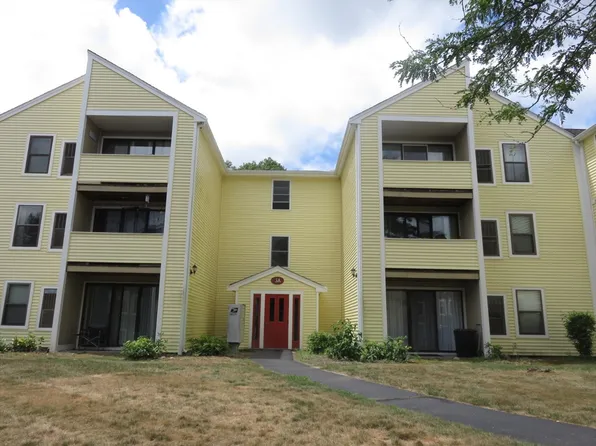 5 Marc Dr APT 5A6, Plymouth, MA 02360