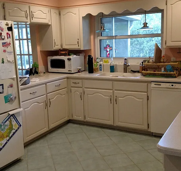 9230 NW 9th Ave — Photo 6