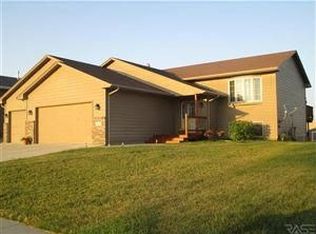 3604 N Orion Dr, Sioux Falls, SD 57107