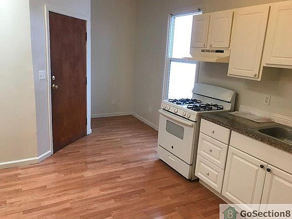 2nd image of 2420 Bay Shore Blvd #8
