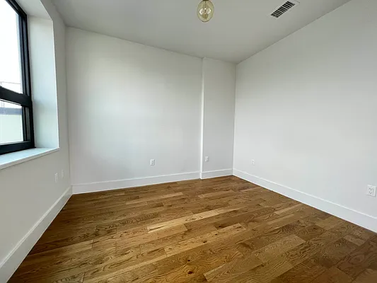 Rented by Rumah Realty Inc | media 10