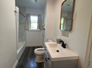 10933 Runnymeade Ln, Minnetonka, MN 55305