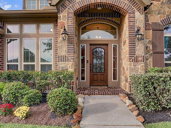 4th image of 3221 Tamara Creek Ln